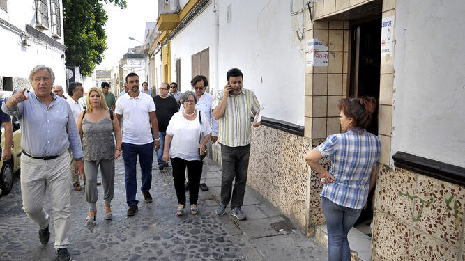 El Ayuntamiento anuncia un plan integral para el barrio de Santiago