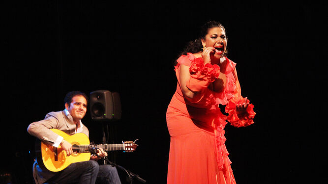 Tomasa La Macanita cierra este viernes 18 de octubre el ciclo Oto&ntilde;o Flamenco en el Teatro de Guadalcac&iacute;n. Las entradas tienen un  precio de 8 euros y se pueden adquirir en el propio teatro.